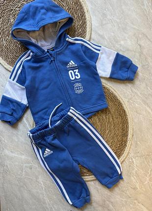 Спортивний костюм adidas 3-6 місяців фліс