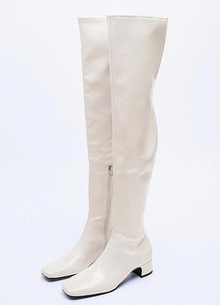 Эффектные лаковые сапоги zara 4