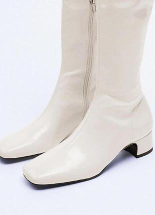 Эффектные лаковые сапоги zara 7