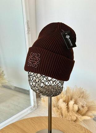 Женская шапка loewe oversize двойной вязки с подворотом коричневая