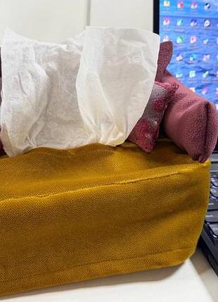 Мягкая салфетница-диванчик с подушечками (декоративный чехол для бумажных салфеток), текстильный органайзер на стол "бархат"