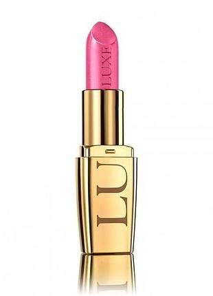 Увлажняющая губная помада luxe avon provocative pink