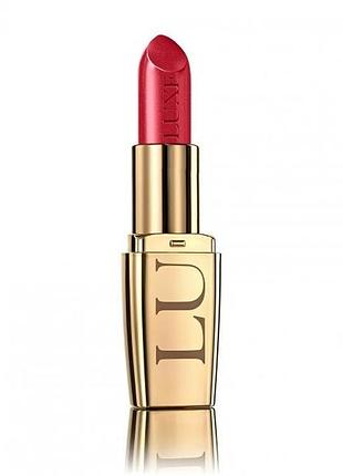 Luxe red haute увлажняющая губная помада avon lipstick -багряный аметист