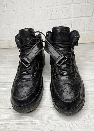 Крутые черные кроссовки nike air force 3