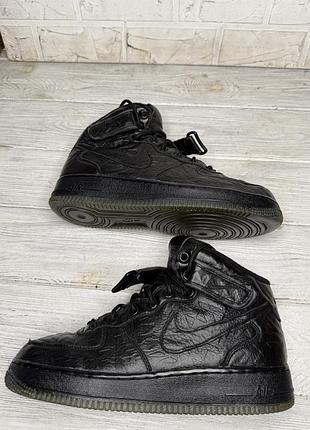Крутые черные кроссовки nike air force 5