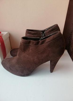 Ботильони 41р zara