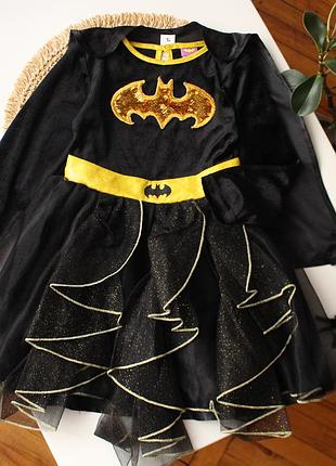 Крутое карнавальное платье костюм batgirl с плащиком и пайетками tu 3-4 года