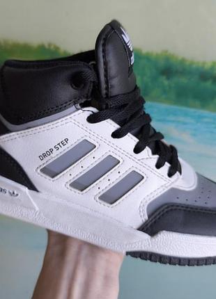 Високі кросівки adidas,31 р, в'єтнам