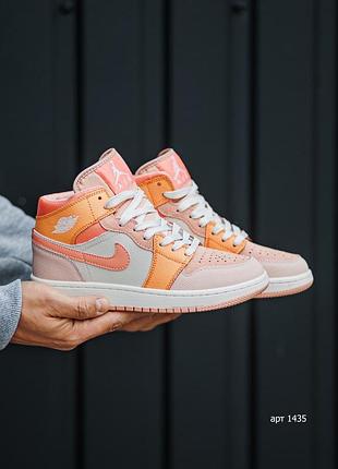 Стильные и яркие кроссовки nike из натуральной кожи и замши