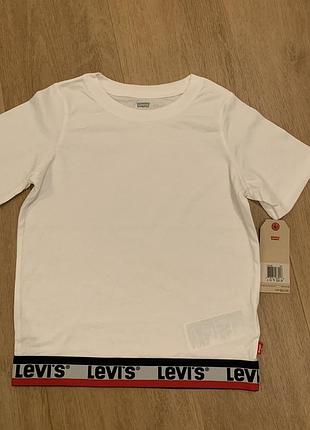 Нова футболка levis 3-4 роки дівчинка