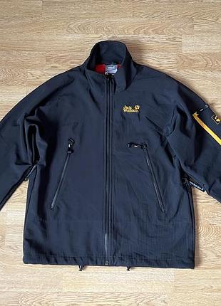 Оригінальна куртка softshell jack wolfskin, чорна з флісом, розмір m (unisex)