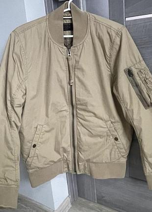 Оригінальна куртка бомбер abercrombie & fitch мілітарі (розмір xs)