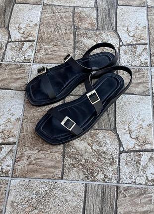 Сандалі жіночі zara чорні з ремінцями