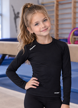 Спортивная эластичная кофта для занятия спортом на 7-8 лет