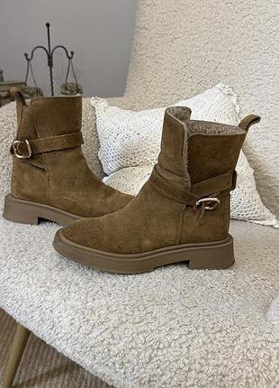 Чобітки zara