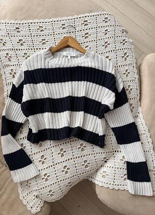 Вкорочений вʼязаний светр світшот кофта в смужку чорно-білий pull&bear