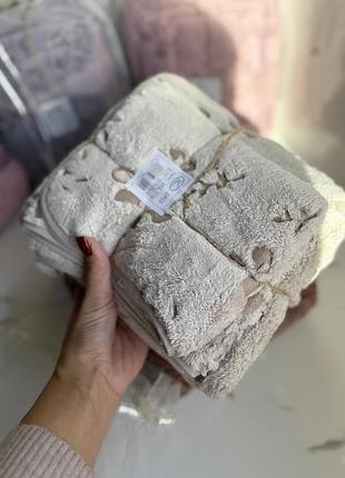 🩶набір рушників в бежевому кольорі на подарунок