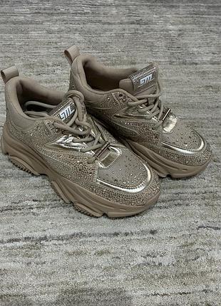 Жіночі кросівки steve madden privy бежеві зі стразами 35.5 розмір