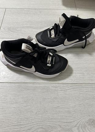 Кросівки nike для хлопчика чорні 32 розмір