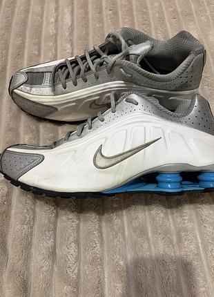 Кросівки чоловічі nike shox r4 білі, сірі