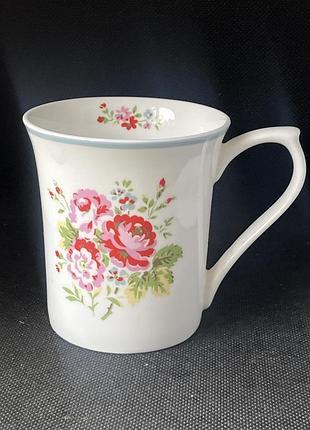 Фарфорове горнятко з колекції cath kidston (виготовлене у співпраці з британським брендом посуду queens / churchill)