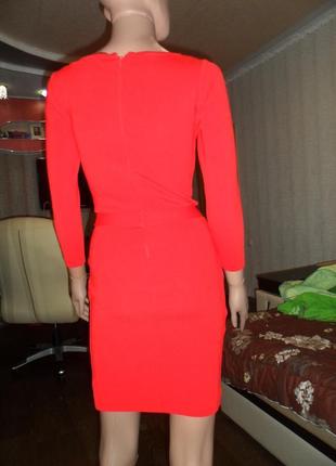 Трикотажное красное платье с длинным рукавом3 фото