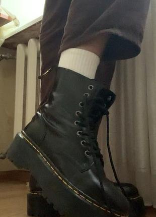 Чоботи dr. martens чорні на платформі 8