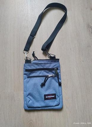 Сумка месенджер eastpak через плече синя