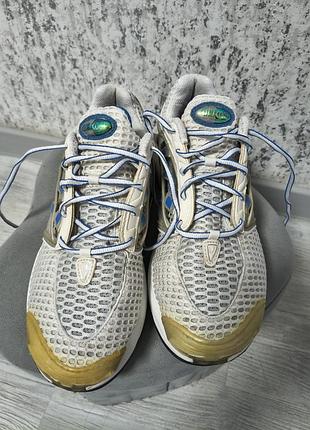 Кросівки adidas. 3