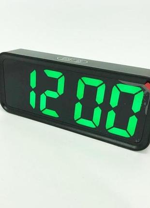 Настільний годинник з будильником підсвічуванням та зарядкою