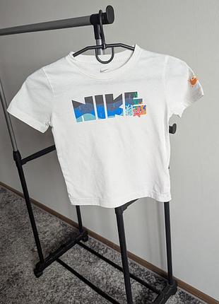 Футболка світла nike 5-6р  біла