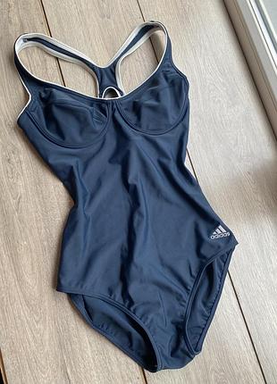 Слитный купальник с чашечками adidas оригинал
