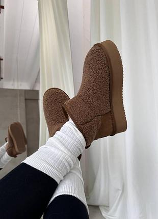 Ugg ultra mini platform teddy ginger
☺️матеріал:замша, хутро, водовідштовхувальна пропитка 💦
☺️виробник: china 🇨🇳 
☺️розміри: 37-41
 ціна: 2999 грн 4