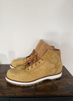 Adidas (оріг)— чоловічі черевики, розмір 46. длина уст — 29,5 см.