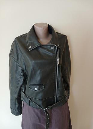 Куртка косуха stradivarius