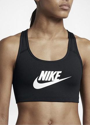 Топ спортивний nike l