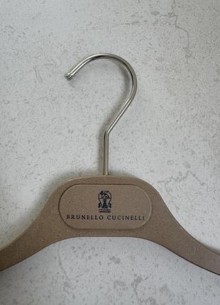Вішалка brunello cucinelli для одягу