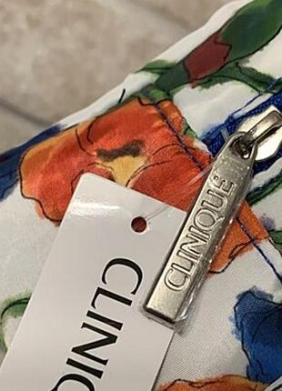 Яскрава косметичка clinique 6