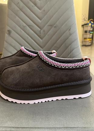 Зимові черевики ugg tasman platform розмір 37/38
