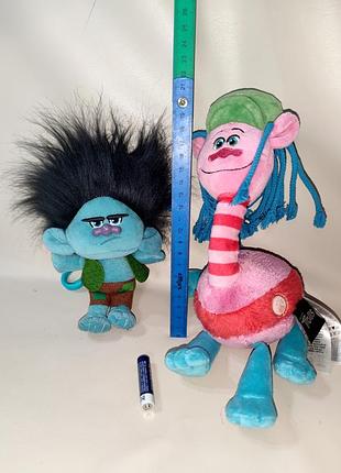 Игрушки тролли dreamworks: купер primark и брелок цветан