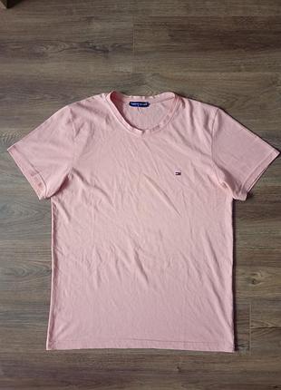 Брендова футболка tommy hilfiger.