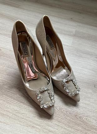 Туфли badgley mischka розмір 39