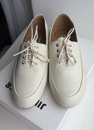 Мінімалістичні жіночі лофери на шнурівці jil sander