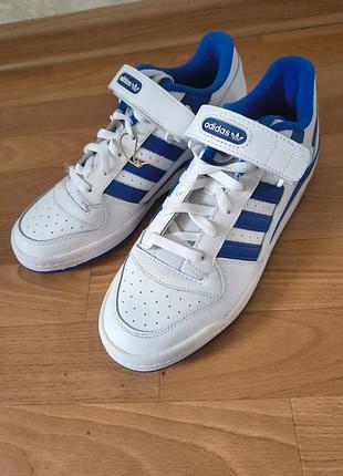 Кросівки adidas білі 42 розмір