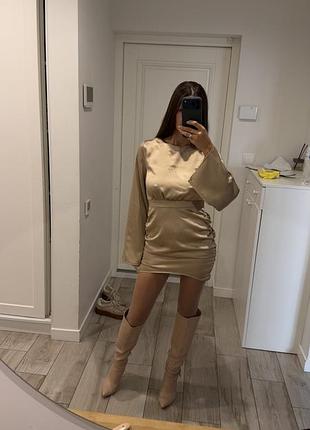 Жіноче коротке плаття zara бежеве з довгими рукавами