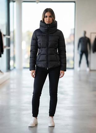 Продаю жіночу пухову куртку від італійського бренду robe di kappa, розмір s.
