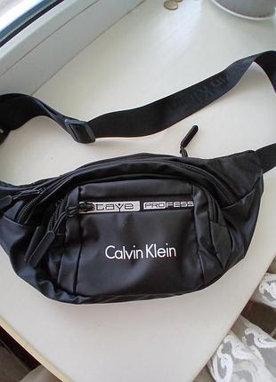 Чорна поясна сумка / сумка через плече (бананка).calvin klein