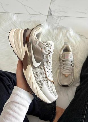Nike v2k run beige brown pink