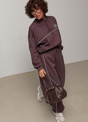 Теплий спортивний костюм oversize з контрастним кантом — стильна та комфортна модель