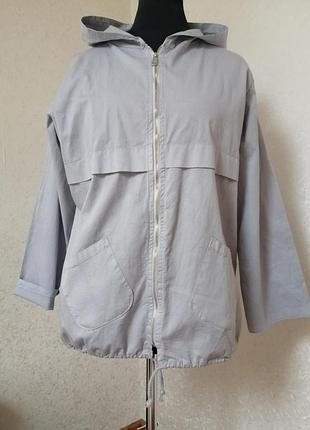 Жіноча вітровка сіра котонова з капюшоном